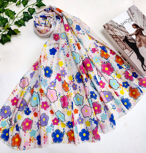 شال نوجوان قواره ۱۷۰ در۷۰ نخ درجه یک قیمت ۱۵۹ تومان عمده موجوده