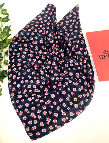 روسری نخی دستدوز درجه یک قواره 95 قیمت تک 153تومان