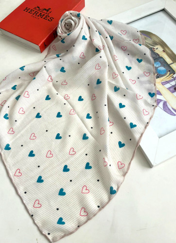 روسری نخ دستدوز درجه یک قواره ۹۰ قیمت تک ۱۵۳ تومان عمده طرح میکس