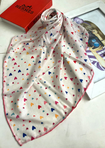 روسری نخ دستدوز درجه یک قواره ۹۰ قیمت تک ۱۵۳ تومان عمده طرح میکس