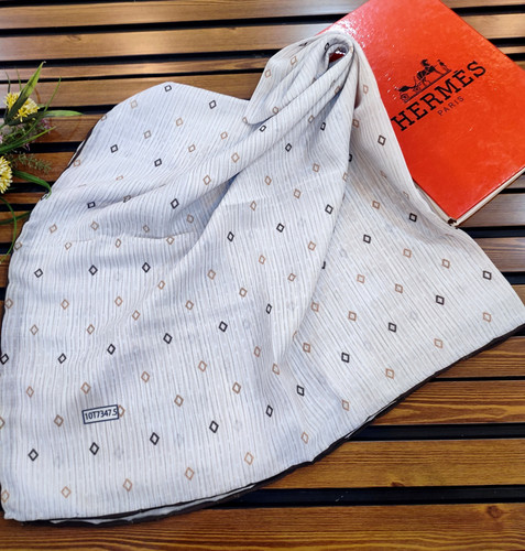 روسری نخی دستدوز کیفیت عالی قواره ۱۱۰ قیمت ۱۹۵ تومان